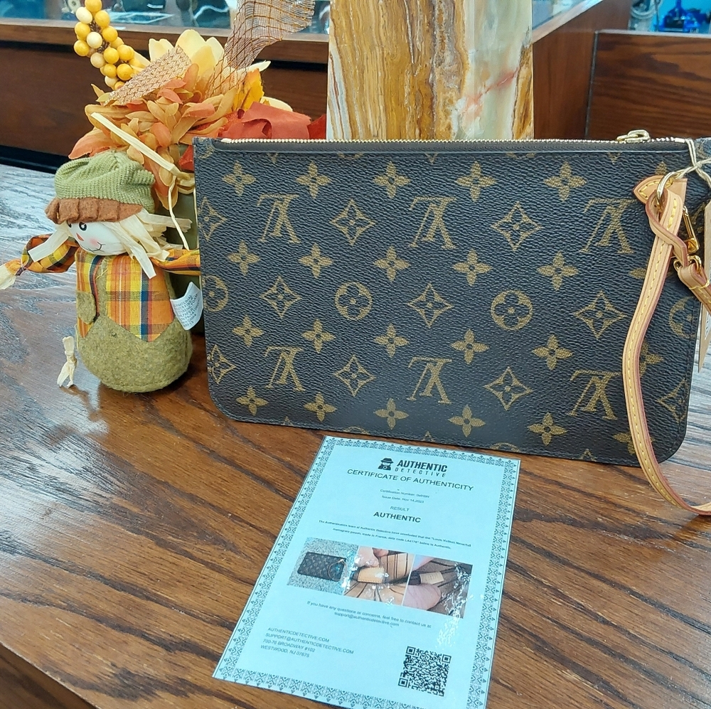 Louis Vuitton Classic Monogram Wristlet
